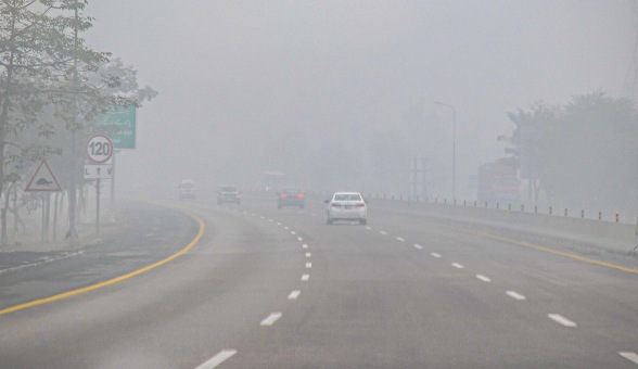 Motorway M-4 closed due to heavy fog