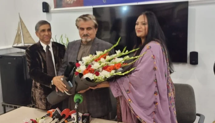 Minister inaugurates first opera music academy in Lahore
