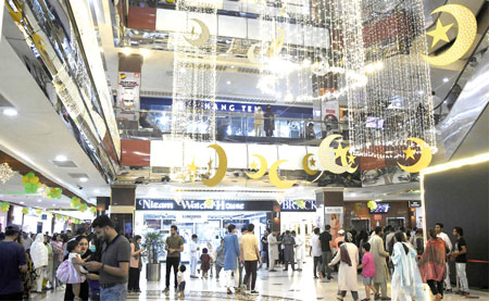 Shopping frenzy reaches its peak during December sale offers