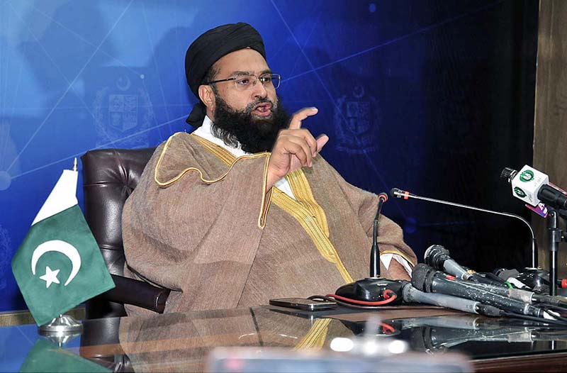 The Special Representative of the Prime Minister for Inter-Religious Harmony, Middle East and Islamic Countries and Chairman Pakistan Ulema Council Hafiz Muhammad Tahir Mahmood Ashrafi addressing a press conference at PID