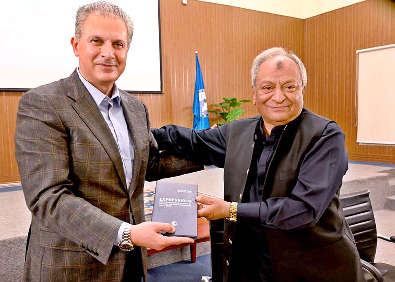 Former Pakistani Ambassador Afrasiab Mehdi Hashmi expressing his view during the launching ceremony of his book "EXPRESSIONS" at IRS.