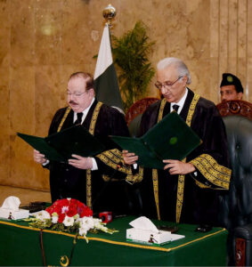 Hon’ble Mr. Justice Sardar Tariq Masood, Senior Puisne Judge Supreme Court of Pakistan, taking oath as Acting Chief Justice of Pakistan in Supreme Court of Pakistan