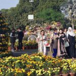 People visit and enjoying flower show at Race Course Jillani Park