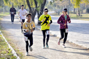 A large number of people participating in 3rd edition of Margalla Backyard Ultra organized by Margalla Trail Runners (MTR) at F-9 Park in Federal Capital