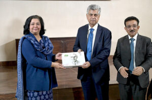 Federal Secretary for Information and Broadcasting Ms. Shahera Shahid presenting memento to Caretaker Federal Minister for Information and Broadcasting Murtaza Solangi during an event “Speech Competition on Quaid Day” organized by DEMP at Information Service Academy