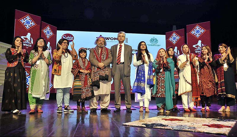 Group photo of Federal Minister Madad Ali Sindhi and Caretaker Federal Minister for Information & Broadcasting Murtaza Solangi along with others during the Sindhi Cultural Day event organized by Soormiyun at PNCA