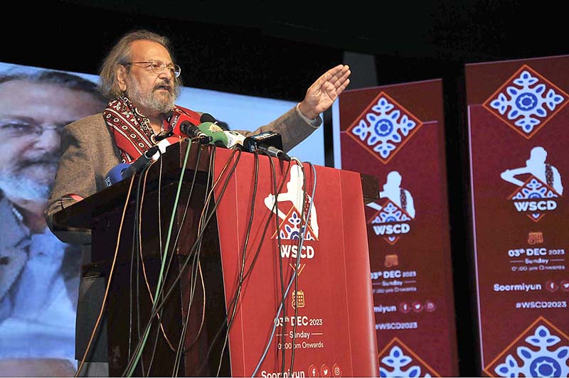 Group photo of Federal Minister Madad Ali Sindhi addressing during the Sindhi Cultural Day event organized by Soormiyun at PNCA