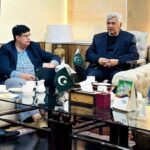 Members of Crop Life Pakistan Executive Committee Tallal Hakeem, Muhammad Asim, Irfan Ul Haq, Azeem Niazi, called on the Caretaker Federal Minister for National Food Security & Research Dr. Kausar Abdullah Malik at Minister office