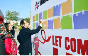 Federal Secretary of Health Iftikhar Ali Shallwani addressing on the occasion of World Aids Day.