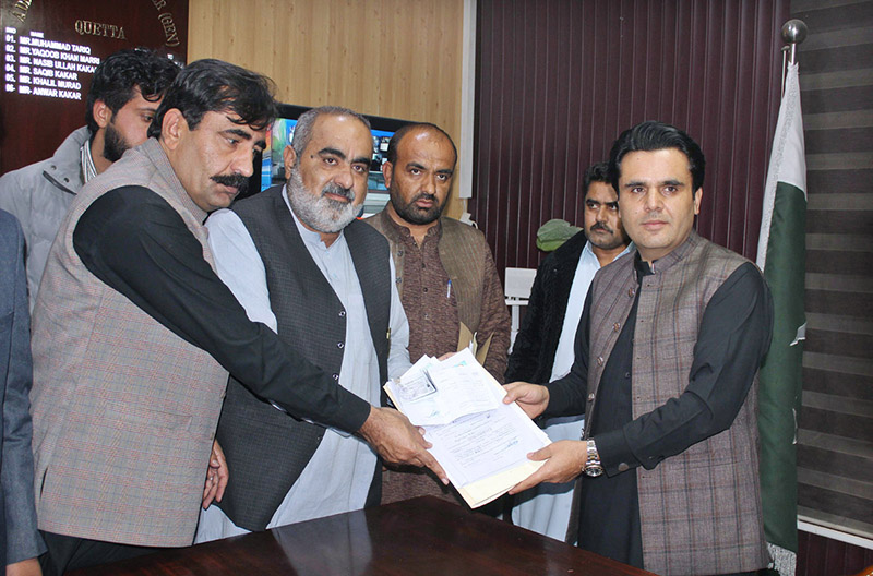 Candidates submitting nomination paper to the Returning Officer for PB-39