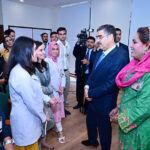 Caretaker Prime Minister Anwaar-ul-Haq Kakar interacting with students and faculty of Aga Khan University