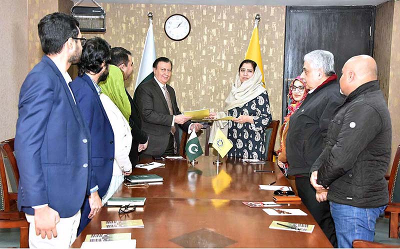 Secretary Senate, Mr. Mohammad Qasim Samad Khan, and Secretary General IPC, Ms. Sitara Ayaz, signed the MoU to strengthen Institutional Cooperation between Senate Secretariat and the International Parliamentarians’ Congress (IPC)