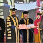 Chancellor University of Sargodha Governor Punjab, Mohammad Baligh-Ur-Rehman and VC University of Sargodha Pro Dr Qaisar Abbas distributing degrees during 10th Convocation of the University