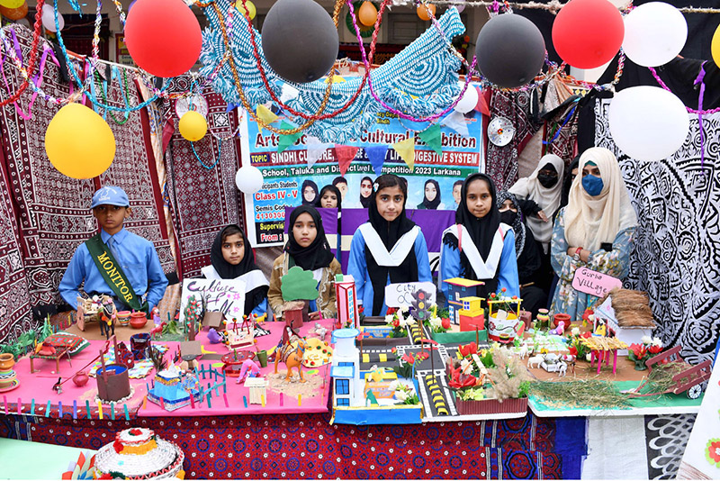 Commissioner Larkana Division Abdul Waheed Sheikh along with Director Schools Education Primary Gulshir Soomro and District Education Officer Primary Anees Rehman Jalbani visiting different cultural stalls after Inauguration the first annual Science, Arts and Cultural Exhibition 2023, organized by District Education Office at Government Boys Primary School Sachal Colony