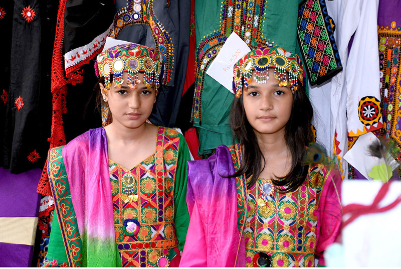 Commissioner Larkana Division Abdul Waheed Sheikh along with Director Schools Education Primary Gulshir Soomro and District Education Officer Primary Anees Rehman Jalbani visiting different cultural stalls after Inauguration the first annual Science, Arts and Cultural Exhibition 2023, organized by District Education Office at Government Boys Primary School Sachal Colony