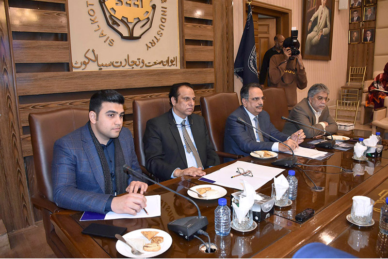 Senior Trainer National institute of Management, Masood Ahmed addressing to the delegation at SCCI