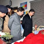 Caretaker Prime Minister Anwaar-ul-Haq Kakar enquiring about the health of those injured in the Dera Ismail Khan blast during his visit of CMH D.I.Khan.
