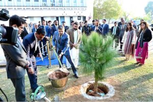 Senator Imam ud Din Shoqeen calls on Caretaker Prime Minister Anwaar-ul-Haq Kakar