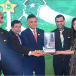 Sindh Caretaker Minister for Culture Junaid Ali Shah presents award to famous actress Mahira Khan at the Awards distribution ceremony of 7th Pakistan Excellence Award-2023
