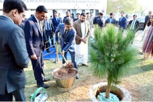 Caretaker Prime Minister Anwaar-ul-Haq Kakar planting a sapling in the lawn of Ministry of Interior