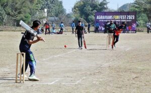 Prof. Dr. Tanvir Hussain Turabi, Dean Faculty of Agriculture and Environment Sciences and other cutting the ribbon at the opening ceremony of Agrarians Fun Sports Fest 2023 at the Islamia University Bahawalpur