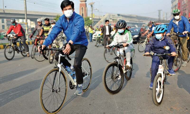 Admin organizes cycle rally to create awareness about smog