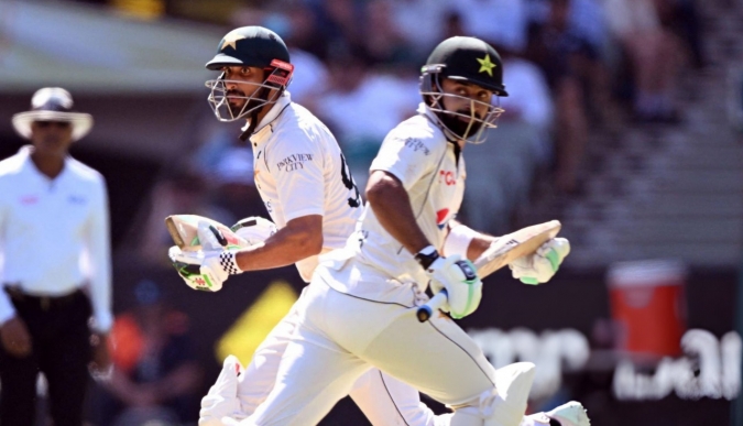 Abdullah, Shan hit 50s as Pakistan trail by 124