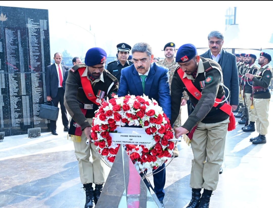 PM visits Yadgar-e-Shuhada, lays floral wreath to pay homage to martyrs
