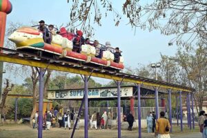People enjoying mini train ride at Lake View Park.