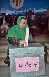 A journalist casting vote during Faisalabad Press Club Elections-2024