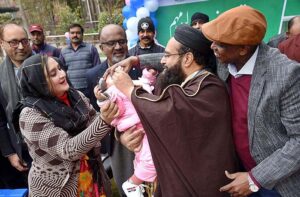 Special Assistant to Prime Minister Allama Tahir Ashrafi and Chairman Pakistan Ulema-e-Islam Council talking to the media during launch of anti-polio drive at DG Health Office.