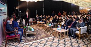 Caretaker Prime Minister Anwaar-ul-Haq Kakar addressing business community and media representatives during his visit to Business Facilitation Center.