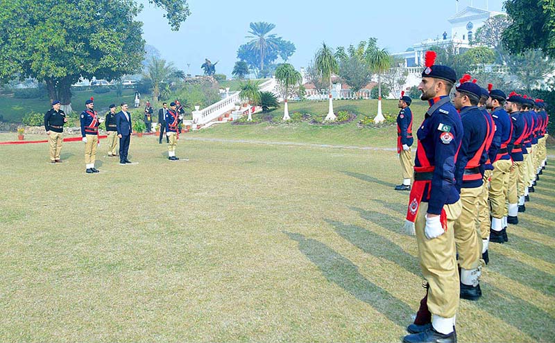 Caretaker Prime Minister Anwaar-ul-Haq Kakar being presented guard of honour by a contingent of KP Police