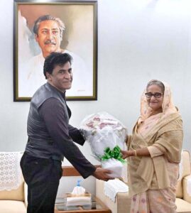 High Commissioner of Pakistan to Bangladesh, Syed Ahmed Maroof paying a courtesy call on the prime Minister of Bangladesh, H.E Sheikh Hasina to congratulate her on Elections victory