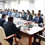 President Dr Arif Alvi being briefed about the Federal Tax Ombudsman (FTO)'s performance, outreach and initiatives during his visit to FTO Office