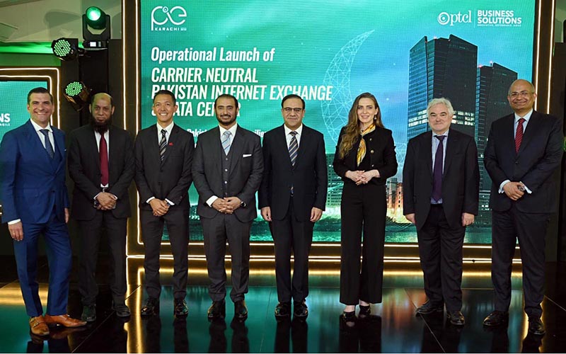 Caretaker Federal Minister for IT and Telecommunication, Dr. Umar Saif in a group photo on the occasion of Operational Launch of Carrier Neutral Pakistan Internet Exchange & Data Center