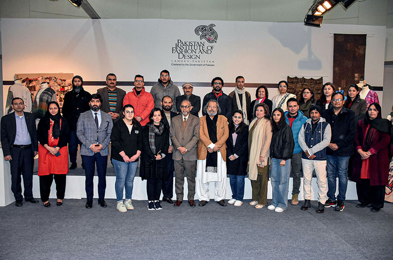 Federal Minister for Education and Professional Training Madad Ali Sindhi receive a souvenir to the Vice Chancellor, Pakistan Institute of Fashion and Design (PIFD) Hina Tayyaba Khalil during visit at the Pakistan Institute of Fashion and Design