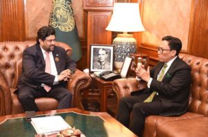 Indonesian Consul General Dr. June Kuncoro Hadiniggrat calls on Sindh Governor Kamran Khan Tessori at Governor House
