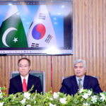 Federal Minister, MNFS&R, Dr. Kauser Abdulla Malik along with Ambassador of the Republic of Korea, Mr. Park Kijun, Chairman PARC, Dr. Ghulam Muhammad Ali and Director, KOPIA Pakistan Centre, Dr. Cho Gyoung-Rae during a media briefing and PARC-KOPIA Certified Seed Potato Celebration at NIGAB, NARC