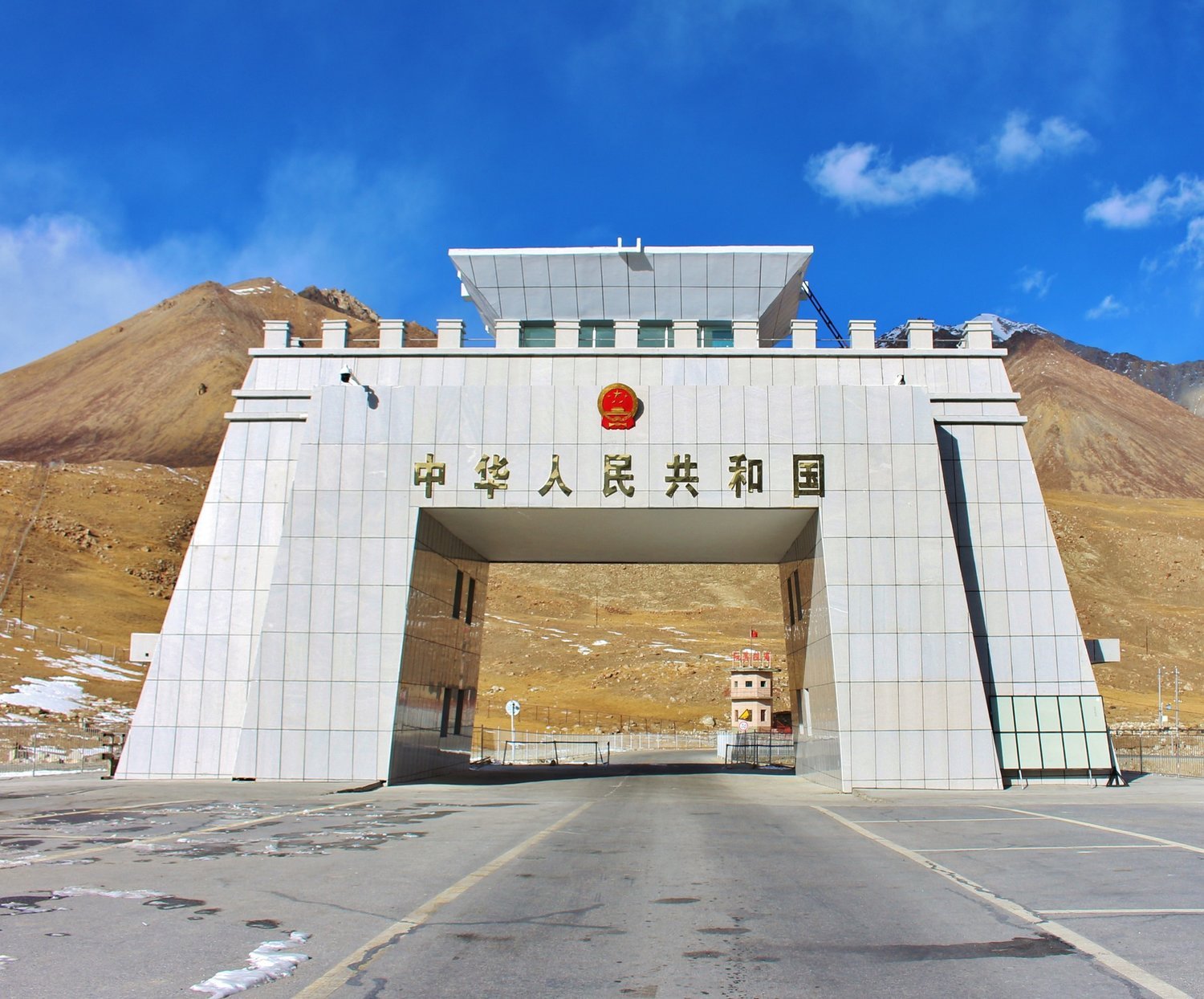 Khunjerab Pass to stay open till Jan 16