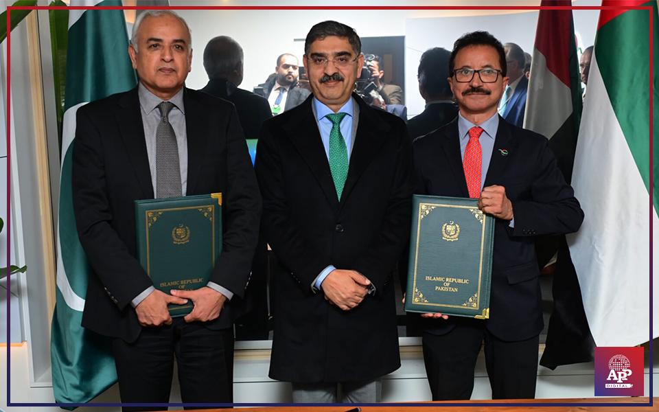 PM witnesses signing of Pak-Dubai inter-government framework agreements