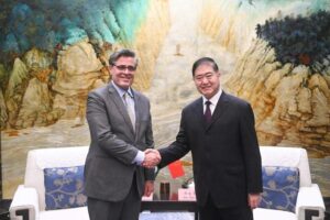 Ambassador Hashmi undertakes orientation visit to Sichuan Province, China