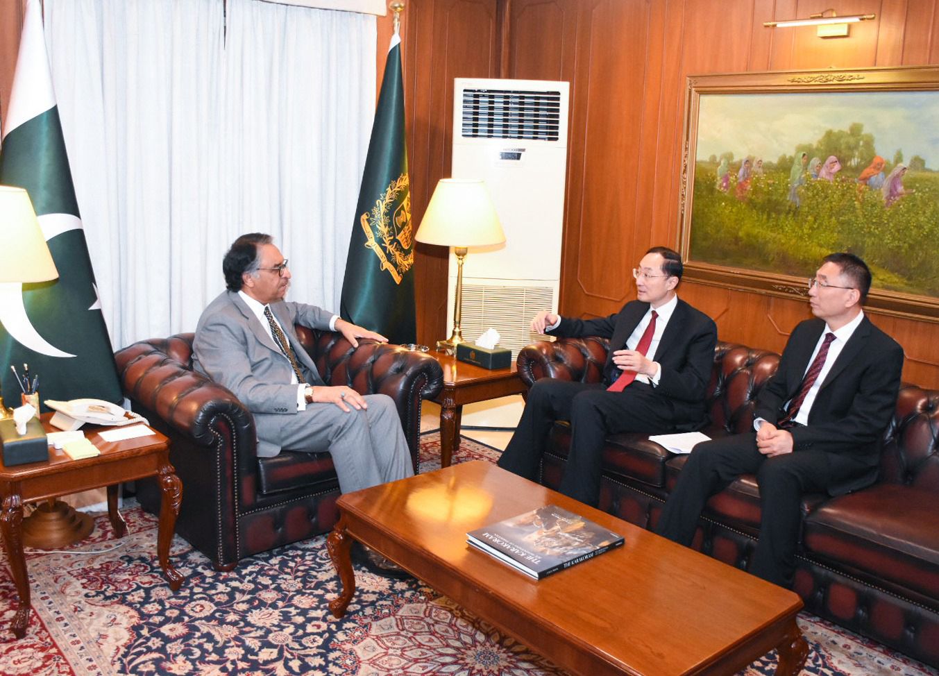 FM Jilani, Chinese Vice FM discuss bilateral ties