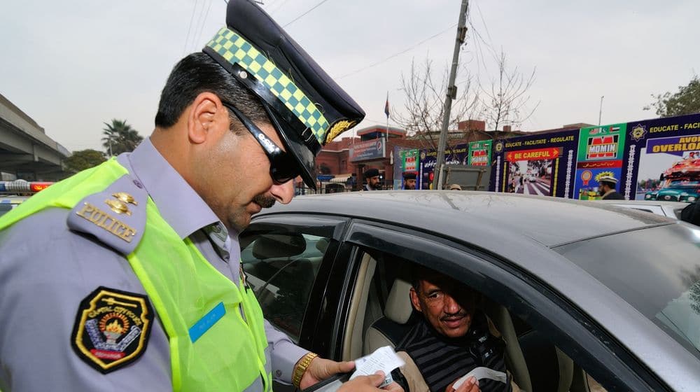 Traffic police tighten noose on violators, collects 34.14 mln in 2023