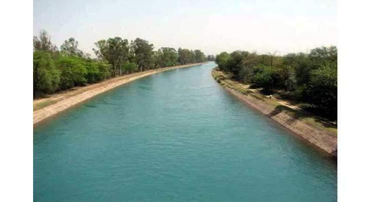 Desilting of canals underway in Bahawalpur
