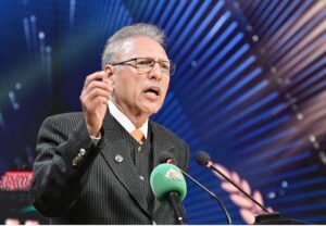 President Dr. Arif Alvi addressing the 5th edition of HUM Women Leaders Awards-2024 ceremony held at the Jinnah Convention Center