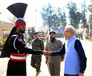 President Dr Arif Alvi greeting a soldier during his visit to Kartarpur Corridor