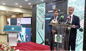 Caretaker Federal Minister for Information & Broadcasting, Murtaza Solangi addressing during launching ceremony of Media Helpline app at Press Information Department