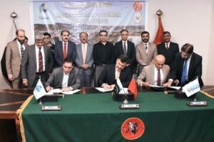 The signing ceremony of MoU between the Stakeholders on Consortium Formation for Machike-Thallian-Tarujabba White Oil Pipeline Project at SIFC Secretariat, PM Office. 
