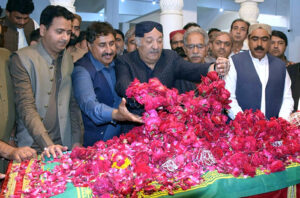 Political Secretary to PPP Chairman Bilawal Bhutto Zardari and newly elected MPA Jameel Ahmed Soomro along with party workers laying flower wreath on the grave of Shaheed Mohtarma Benazir Bhutto at Ghari Khuda Bakhsh.